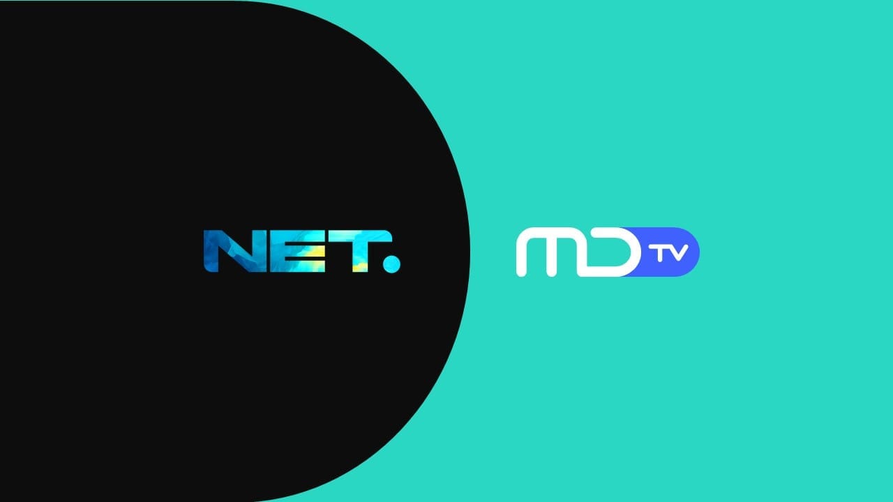 Logo NET dengan latar belakang hitam berdampingan dengan logo MDTV dengan latar belakang biru kehijauan