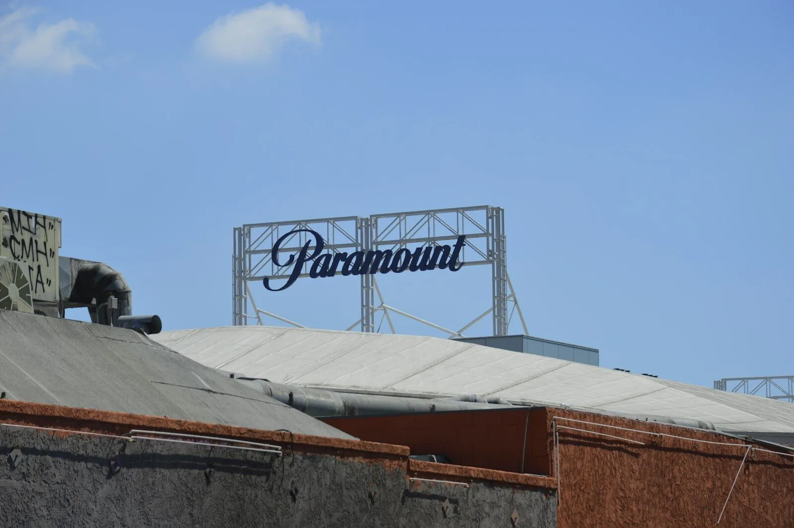 Netflix Batal Akuisisi Warner Bros, Paramount Bakal Ambil Alih